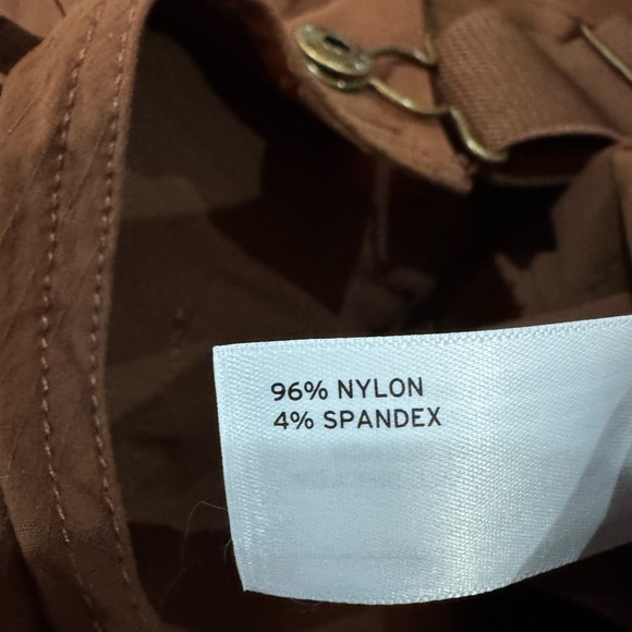 NWT Duluth Women's Heirloom Gardening Bib Overalls Bib MED Brown - Picture 3 of 8